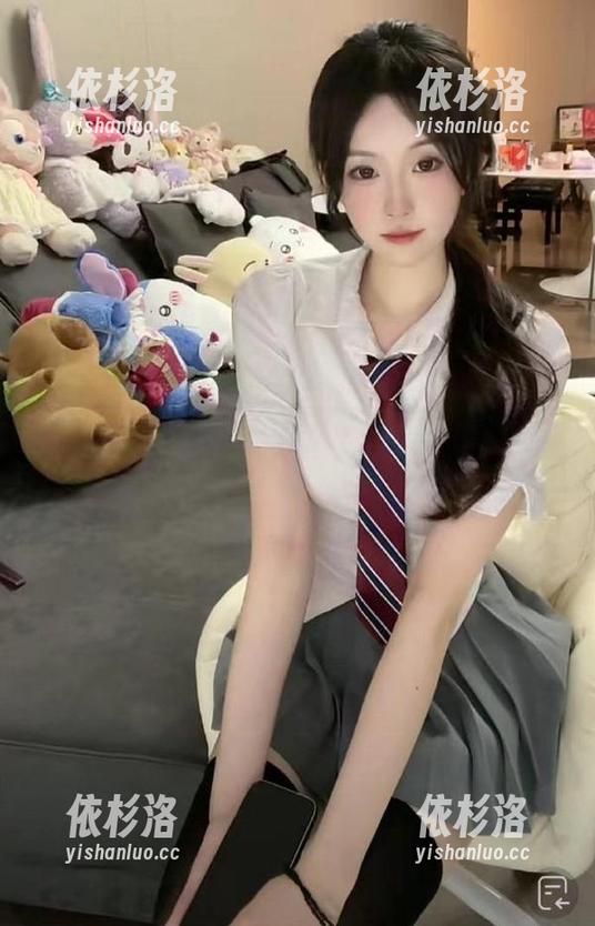 Tiny Asa 细腻与温暖结合:Tiny Asa的棉袜作品图集为你呈现不一样的视角!